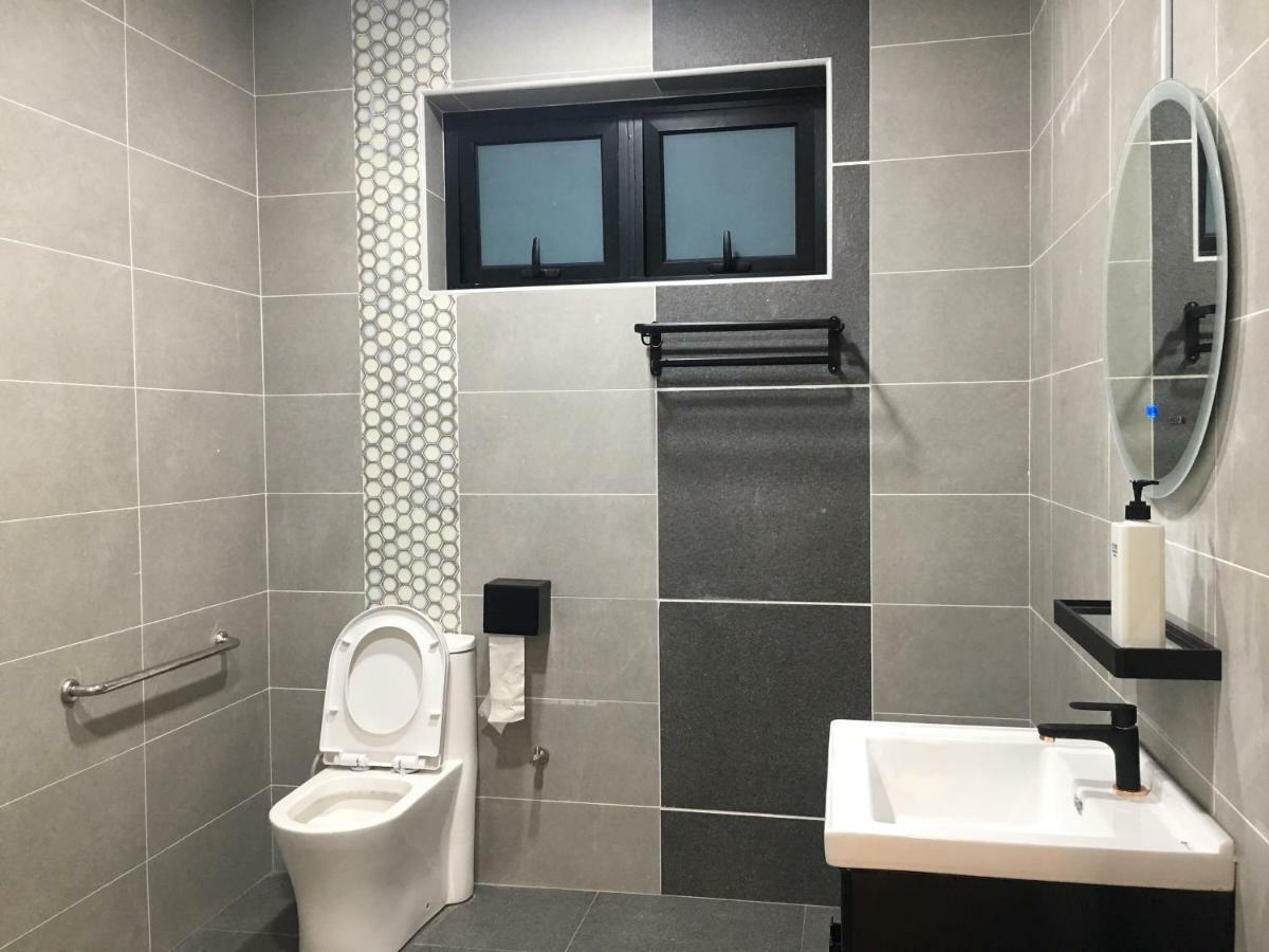 Oneriimba Private Pool & Garden Holiday home Johor Bahru
